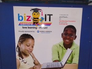 Toekomsrus Primary School receives first 'biz IT centre' lab.