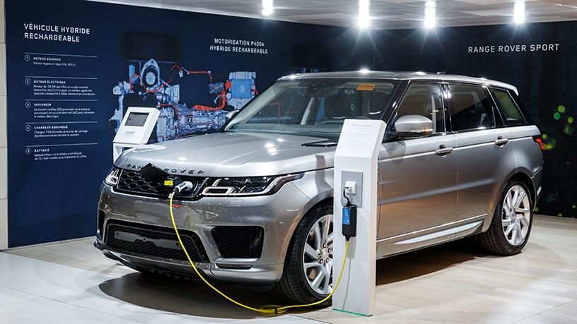 Range rover outlet charging station