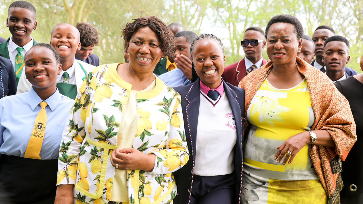 MTN rewards matric top achievers with laptops | ITWeb