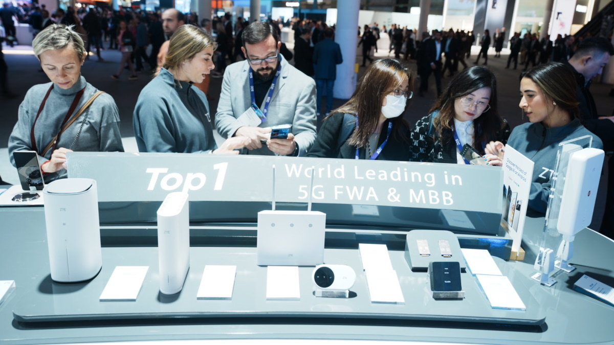 Focusing on the future, ZTE unveils world's first AI 5G FWA at MWC24 ...